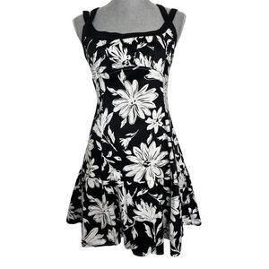 Black & White Floral Baby Doll Mini Sleeveless Dress Size Med Wedding Guest